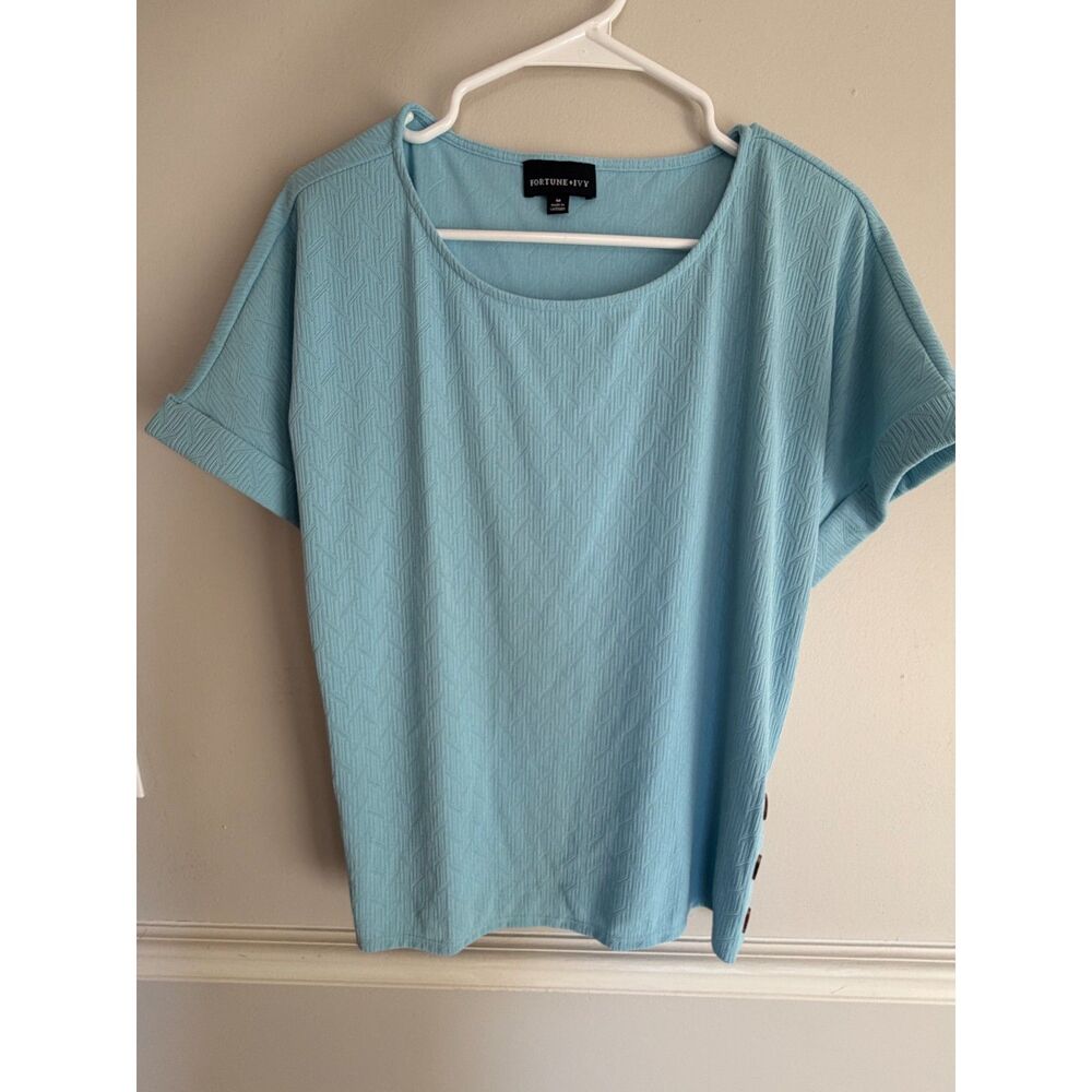 Fortune + Ivy Textured Short Sleeve Top – Women's Medium – Light Blue
